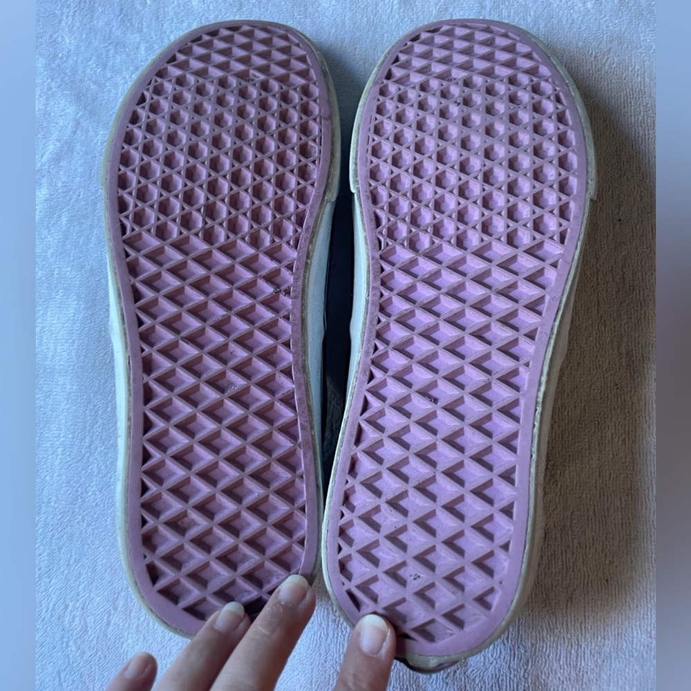Vans Low Top Canvas Sneakers in Navy and Pink - Picture 5 of 8